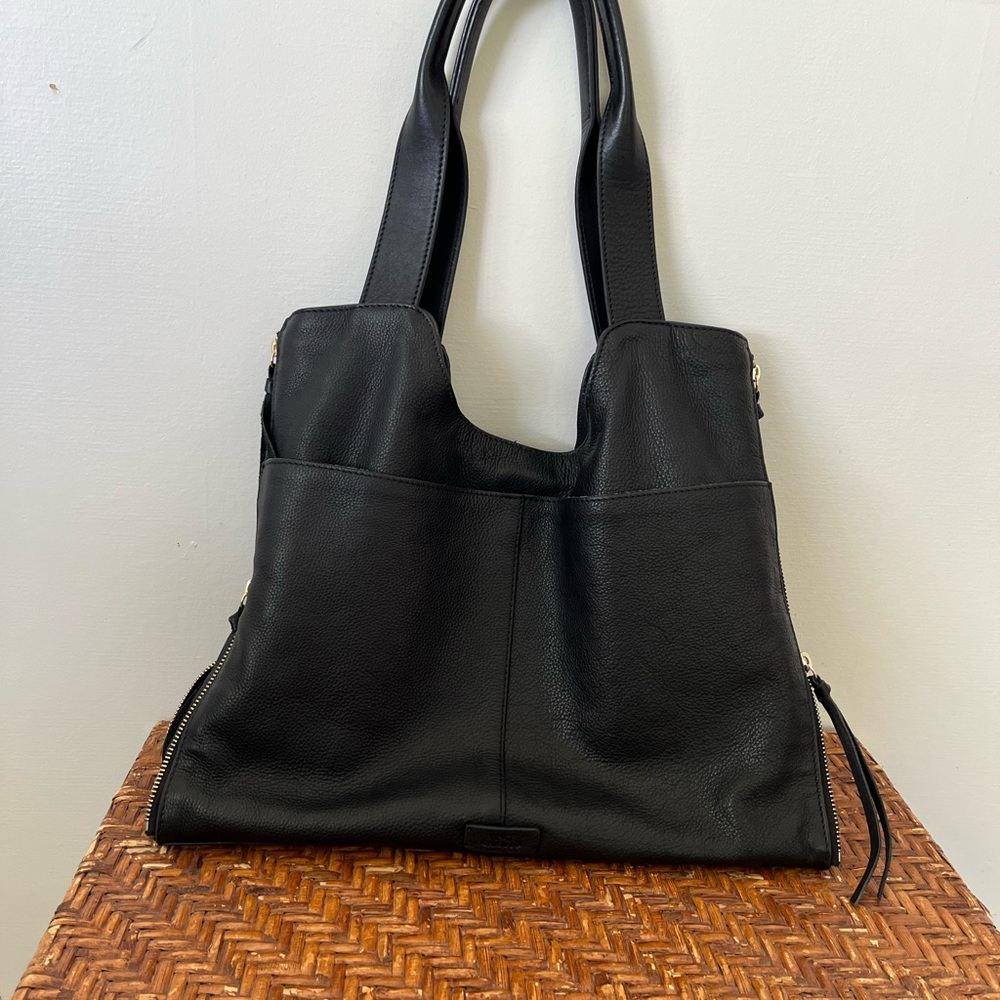 Vince Camuto Black Leather Tote w/zipper side detail